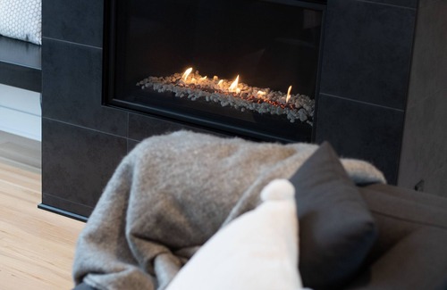 La Conception Ski Chalet | Scandinavian retreat with spa12 minutes from Tremblant
