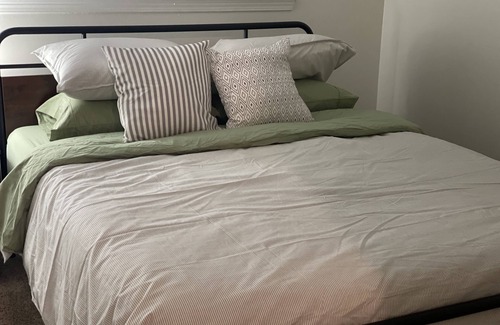 Grandview House | Scandinavian style home sleeps 10w/extra parking