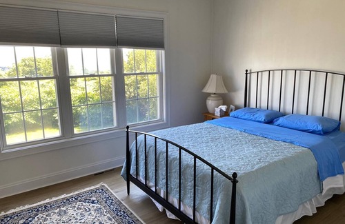 Eastward Look House | Scarborough Beach, Ocean View, Sleeps 10, A/C, Cable, Internet, Linens
