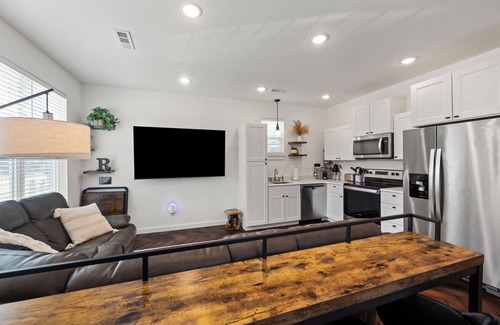 Fayetteville House | Scarlet Cottage