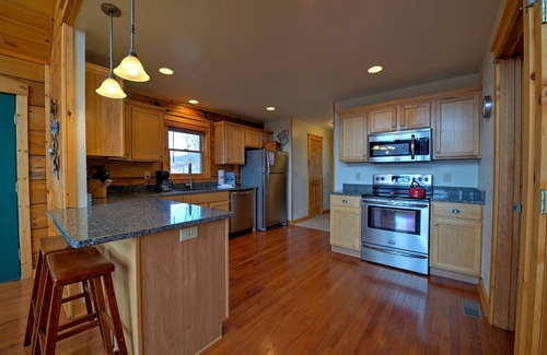 Wolf Laurel Cabin | Scenic 3-Story Cabin w/Hot Tub, Panoramic Views, Near Hatley + Biltmore Pass