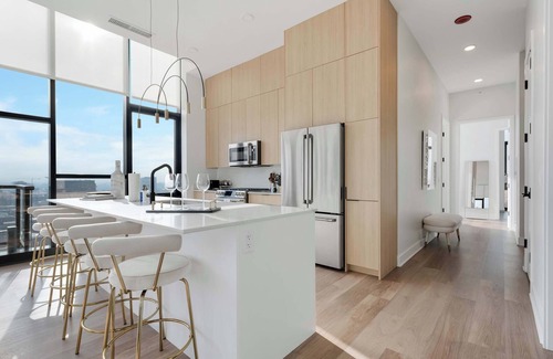 River West Apartment | Scenic 3BR PH for Tourism + Prime Location