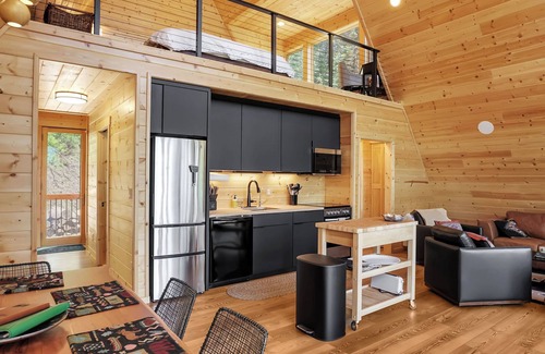 Cascade Cabin | Scenic A-Frame Retreat – Main A-Frame & Cozy Little A-Frame, Borders Public Land