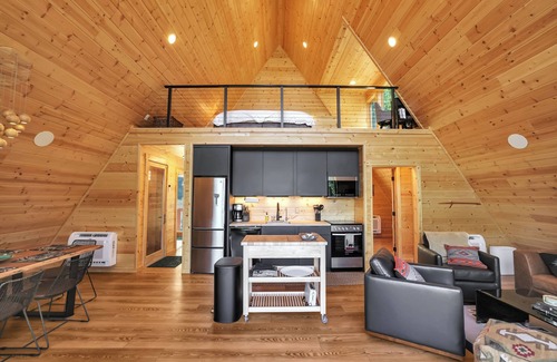 Cascade Cabin | Scenic A-Frame Retreat – Main A-Frame & Cozy Little A-Frame, Borders Public Land