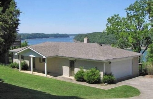 Bronston House | Scenic And Relaxing Lake Home - Deck Offers One of Absolute Best Lake Views