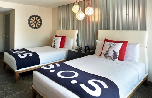 Fisherman's Wharf Hotel | Scenic Coastal Room - Unique Decor & Pier 39 Proximity, 3 Family Ready Rooms