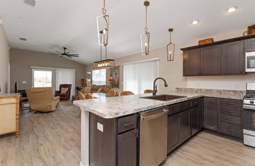 Wildwood Villa | Scenic Comfort & Village Vibes