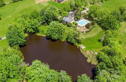 Millville Cottage | Scenic Cottage retreat at historic Buckskin manor