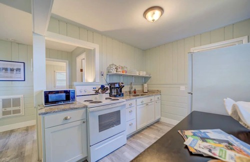 Muskegon Cabin | Scenic Drive Resort - Cabin #5