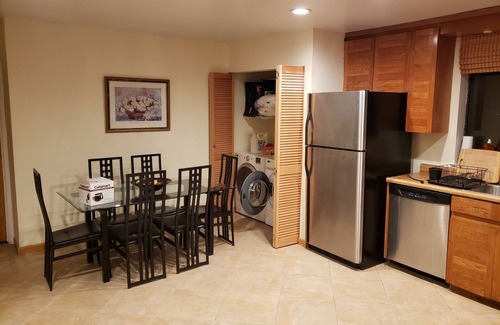 Hayward House | Scenic Hayward Hills Unit with Separate Entrance