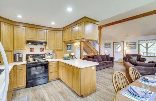 Rexford House | Scenic Kootenai Forest Home w/Outdoor Living Area