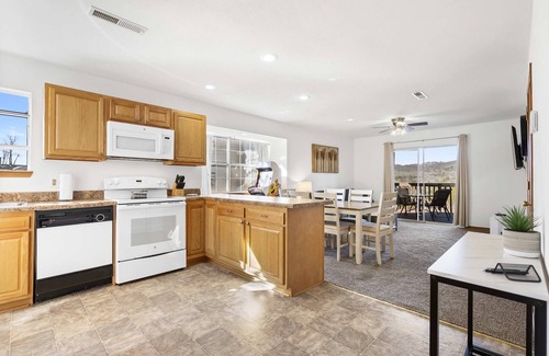 Branson Condo | Scenic Lakeview – Stay for 5!
