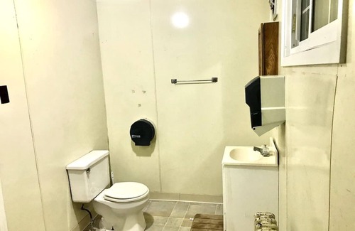 Waynesboro House | Scenic Mountaintop Villa with Free WiFi & Pool