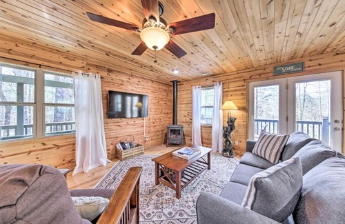 Murphy House | Scenic Murphy Escape with Hot Tub and Fire Pit!