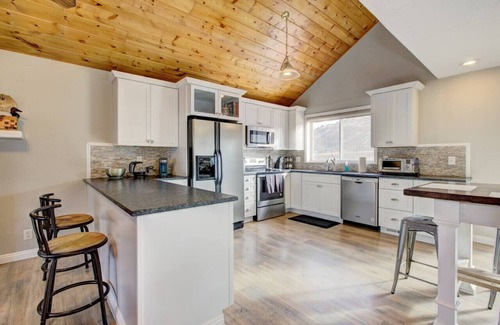 Boise House | Scenic Nest in the Wilderness