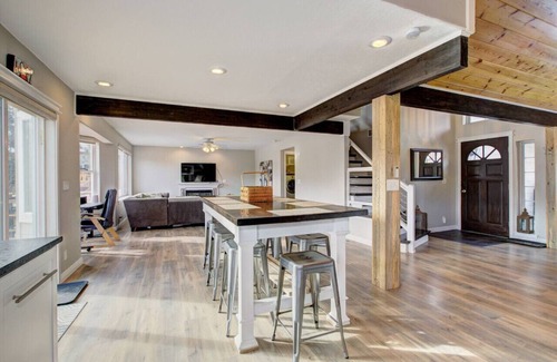 Boise House | Scenic Nest in the Wilderness