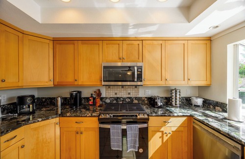 Mission Viejo House | Scenic Oasis Retreat| Mountain View| Disney| Laguna| Heated Pool| Game/Movie Rm