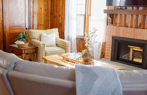 Ronks House | {SCENIC OVERLOOK} Charming2 Bedrooms,1 bath home