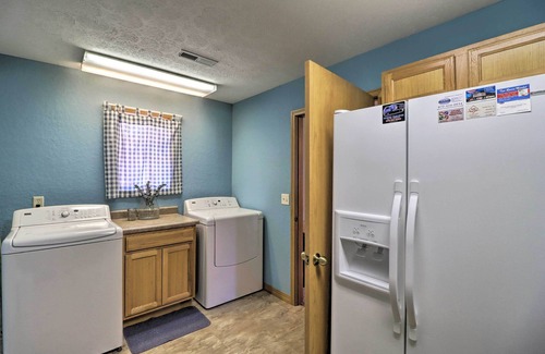Norfork House | Scenic Riverview Getaway w/Screened Porch!