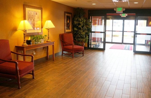 Kingman Hotel | Scenic Road Trip Stop: Ideal Suite with Free Breakfast, Pool | 2 Units