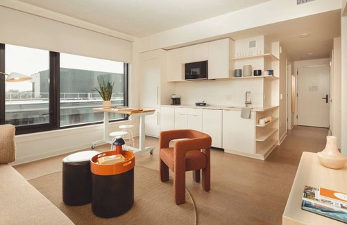 Old Fourth Ward Hotel | Scenic Rooftop Deck | 2-BR Loft Near Dining, BeltLine & Attractions