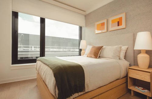 Old Fourth Ward Hotel | Scenic Rooftop Deck | 2-BR Loft Near Dining, BeltLine & Attractions