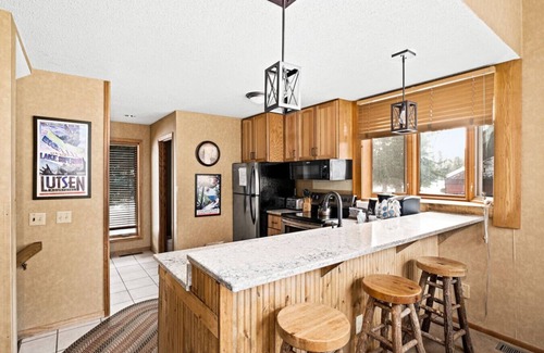 Lutsen House | Scenic Ski-In/Ski-Out Townhome | Resort Perks