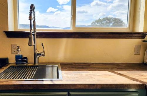 South Fork Hotel | Scenic Solitude