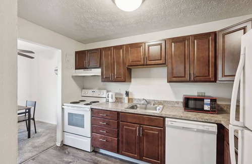 Parma Apartment | Scenic towers 3217I Cozy & Comfy I Free Parking