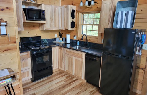 Logan Cabin | Scenic View in Hocking Hills! - The Nest