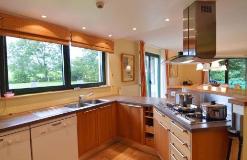 Walk Villa | Scenic Villa near Lake View
