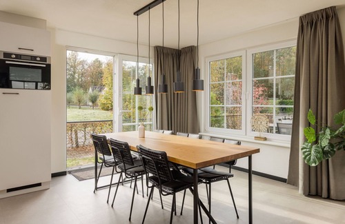 Ferienpark Gut Langen House | Scenic Villa Retreat with Pets