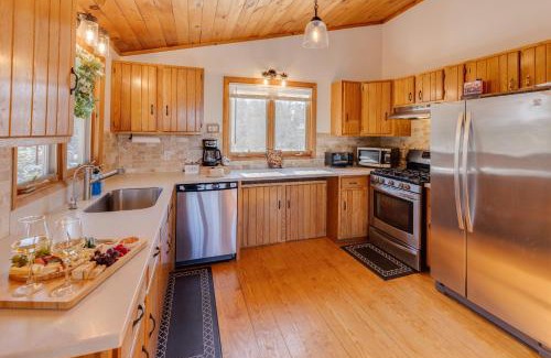 Thornton House | Scenic White Mountains Retreat home