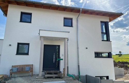 Huefingen Apartment | Schönes 1 Zimmer Apartment in Idyllischer Lage