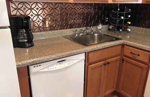 Sunrise Beach House | Schaefer Shoreline Adventure