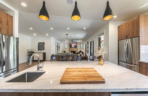 Truckee House | Schaffer's Mill Golf, Ski & Tahoe 5Br 5Bt Mountain Retreat w Club Amenities