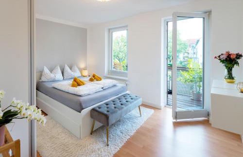 Schwerin Apartment | Schlosskönig - Modernes & zentrales Apartment mit Balkon und Arbeitsplatz