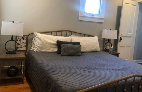 Schnitzelburg House | Schnitzelburg 3 Bedroom - Walk to bars, food!