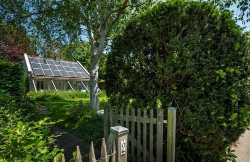 Westenschouwen House | Schouwse Stee 2 private and modern holiday home on a small park