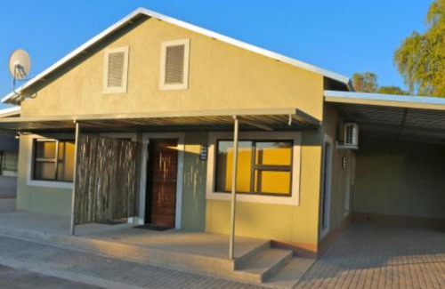 Keetmanshoop House | Schuetzenhaus Guesthouse
