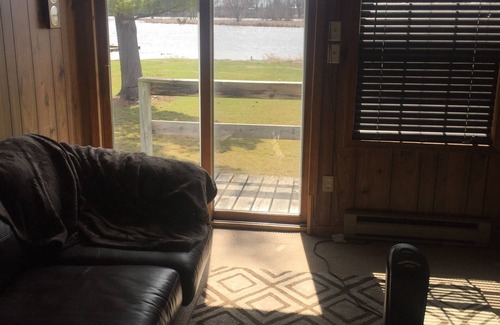 Omro Cabin | Schuster's Bass Retreat