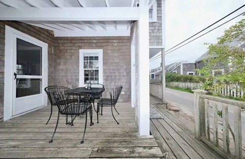 Siasconset House | ‘Sconset Charmer, steps to beach