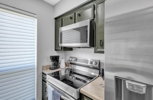 West Arlington House | Score Big at FIFA 2026: Full House Stylish Arlington Stay Near the Action!