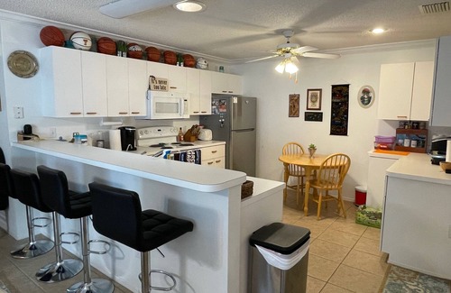 Lady Lake Villa | Score big in this hoops-themed retreat packed with college basketball pride!