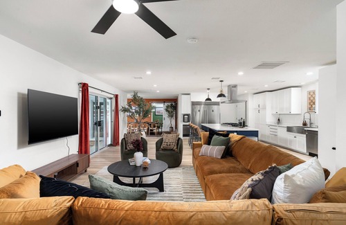 La Paz At Desert Springs House | Scottsdale 7-BR Oasis: Speakeasy, Pickleball, Golf