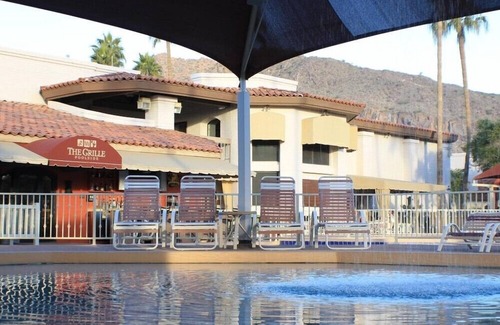 Arcadia Condo | Scottsdale Camelback Resort Classic 3BR Condo with Playground