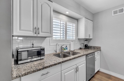 Pavoreal Condo | Scottsdale Camelback 469- 2B w/Community Amenities, Pet Friendly + Nearby to Old Town!