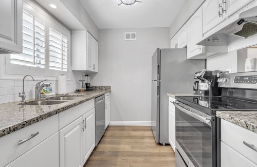 Pavoreal Condo | Scottsdale Camelback 469- 2B w/Community Amenities, Pet Friendly + Nearby to Old Town!