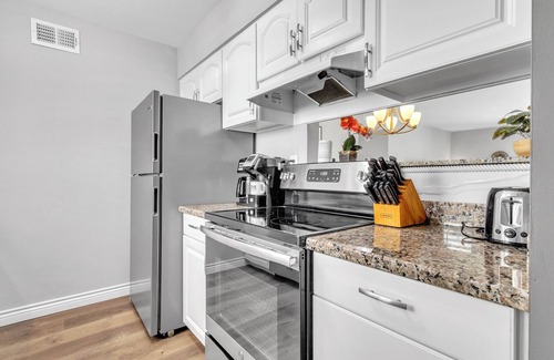 Pavoreal Condo | Scottsdale Camelback 469- 2B w/Community Amenities, Pet Friendly + Nearby to Old Town!