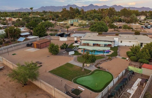 Sundown Estates House | Scottsdale HUGE 1Acre Yard w/Private Golf Course